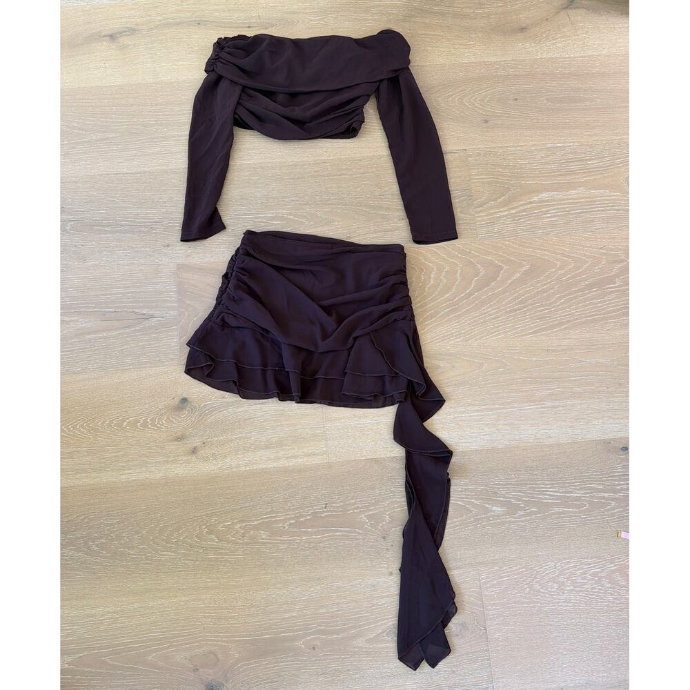PrettyLittleThing Off Shoulder Top & Ruffle Trim Mini Skirt Size US6 Chocolate